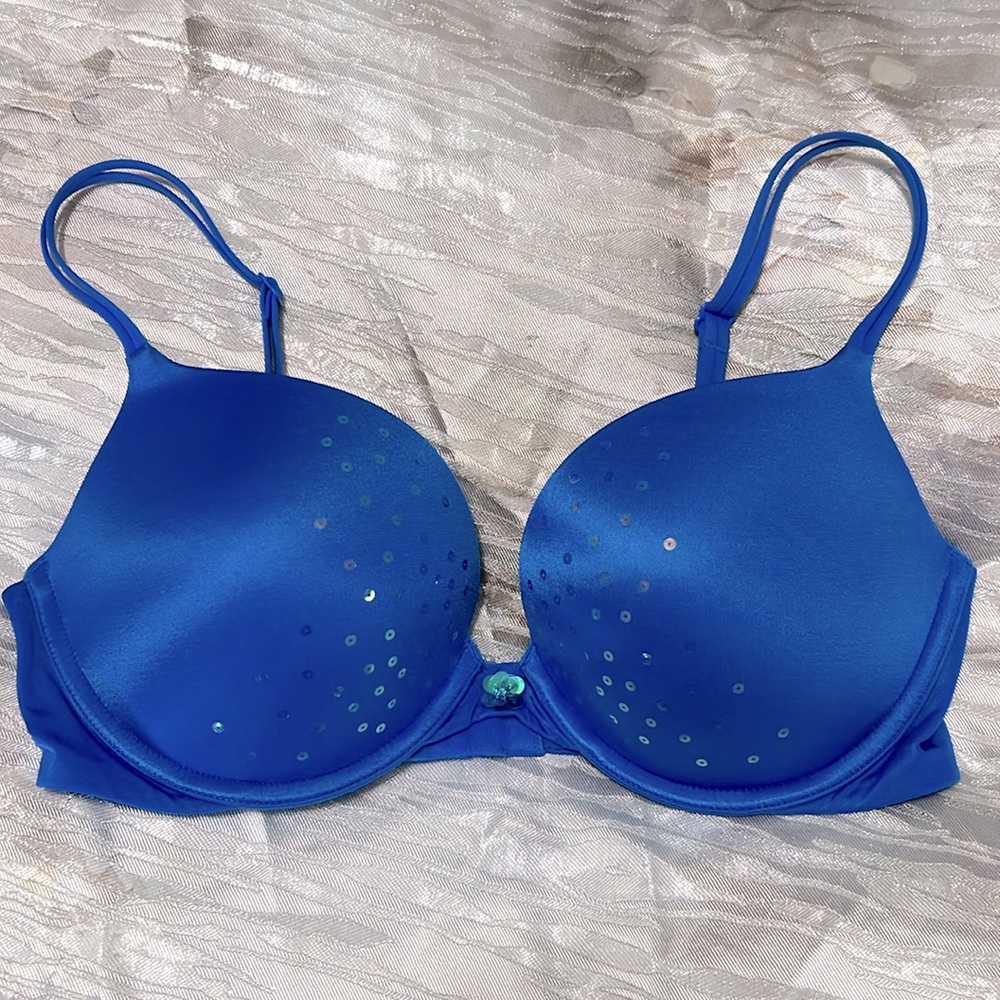 Victoria’s Secret 34D Very Sexy Push-up Bra
